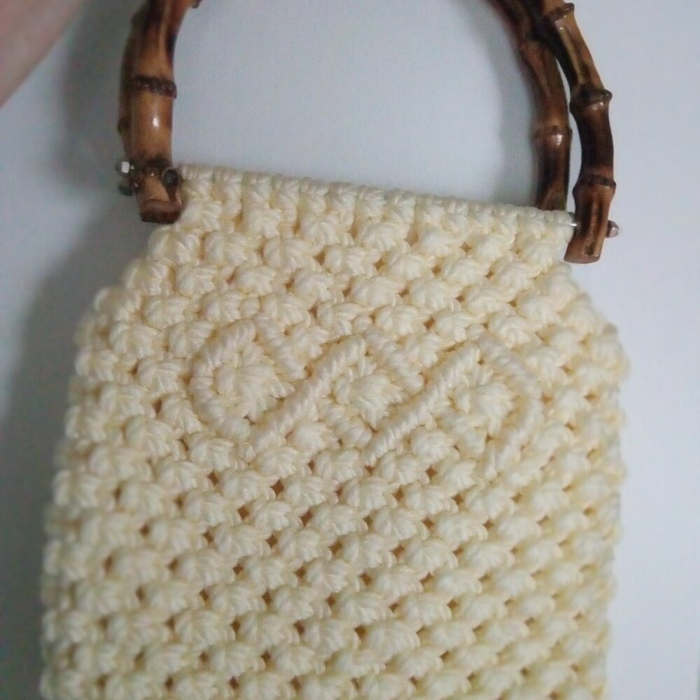 Macrame Cream Durable bag with brown bamboo handles lined Vintage bag